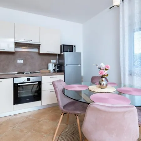 Sabina 1 By Guide Apartment Fazana